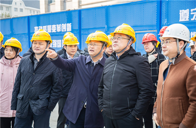 山东省住建厅二级巡视员殷涛一行到蓝冠娱乐六建华中科态城项目考察调研